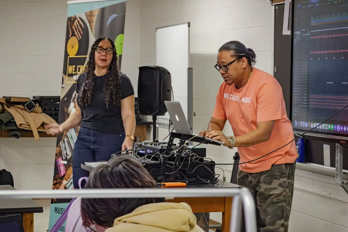 Music workshop presentation in progress